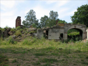 Руины Нижней дачи