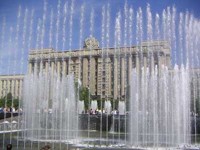 fontany-na-moskovskoj-ploshhadi