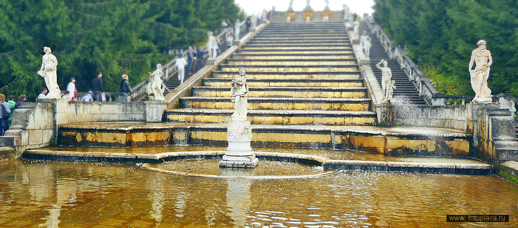 Каскад золотая гора в петергофе фото