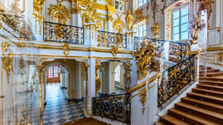 Лестница Большого Петергофского дворца