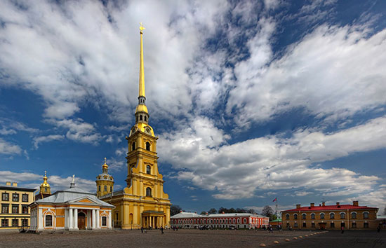 Соборная площадь перед Петропавловским собором